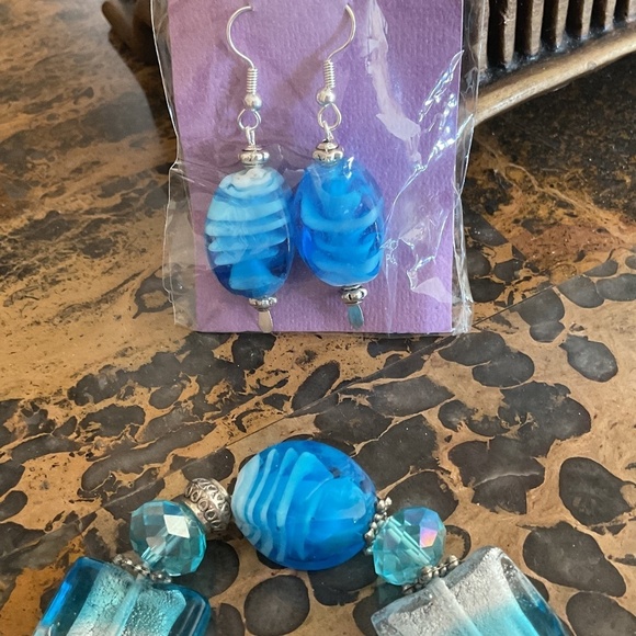 NWOT Hand blown blue glass beads hand made bracelet/earrings set - Picture 6 of 7